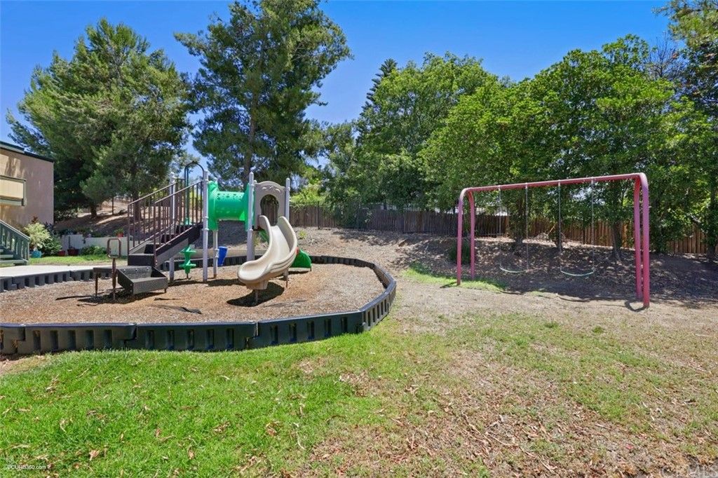 listing image 130724616563220349470