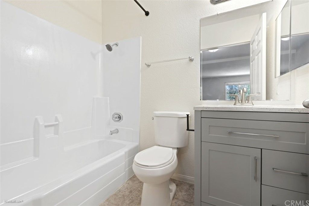 listing image 130724269980604384656