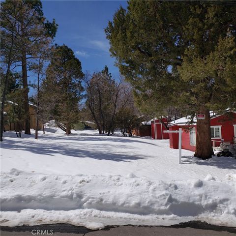 Photo of 864 San Bernardino Avenue, Sugarloaf, CA 92386 (MLS # OC24176442)