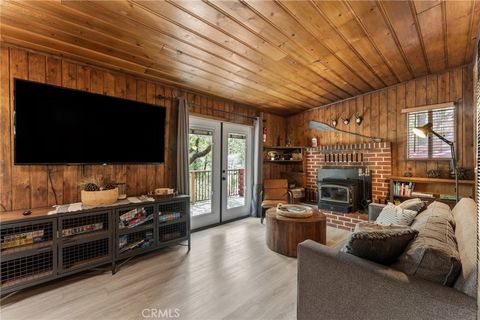 746 Villa Grove Avenue Big Bear City CA 92314