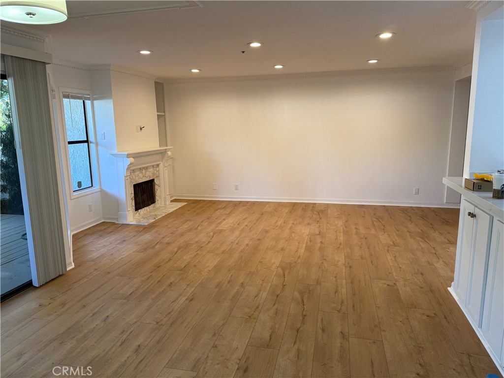 950 Cagney Lane 106