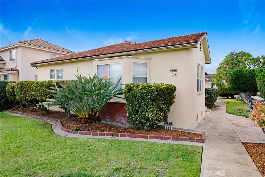 Properties 1 1605 S Atlantic Boulevard