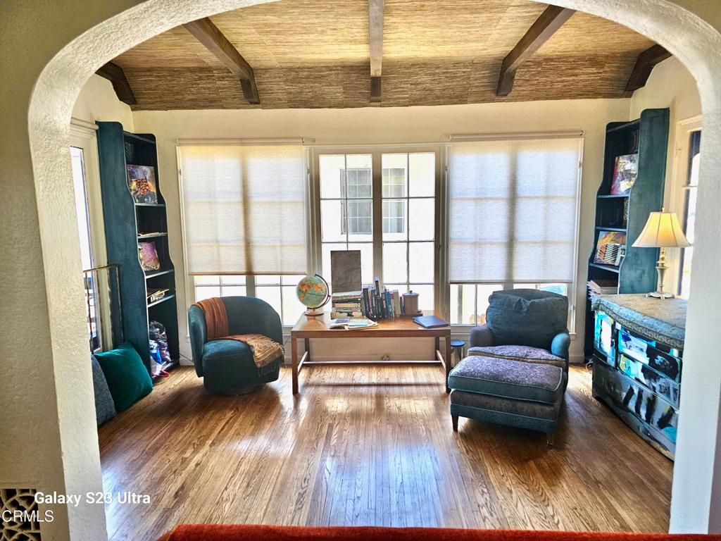listing image 130724575406371153590