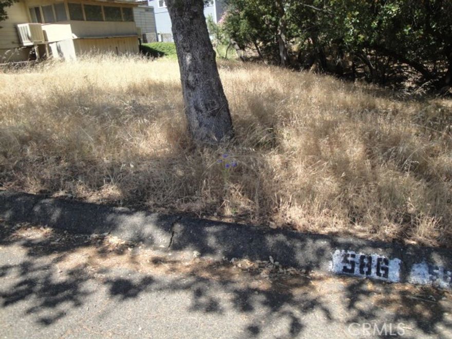 Great price for this .21 acre lot in desirable Kelly Ridge in east foot hills of Oroville. Only 15 minutes to downtown Oroville and 5 Minutes to lake Oroville where you can enjoy boating and water sports  and many trails for hiking, biking, and horse back riding. Don't miss out on this Great deal.