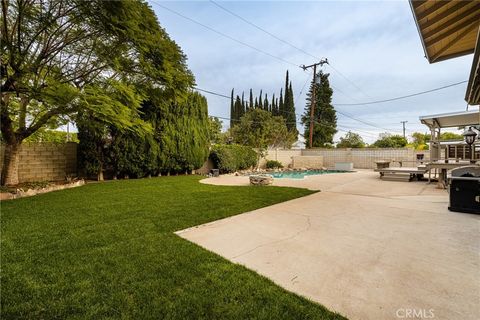 A home in North Tustin