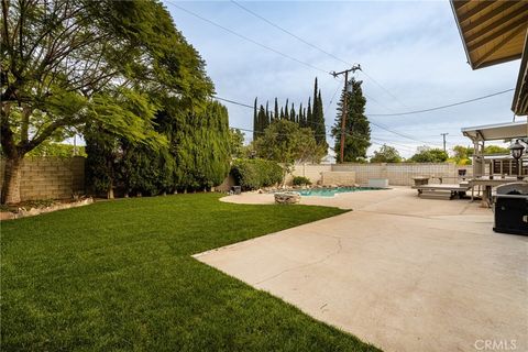 A home in North Tustin