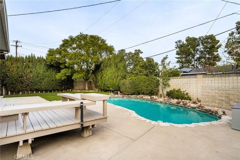 A home in North Tustin