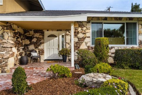 A home in North Tustin