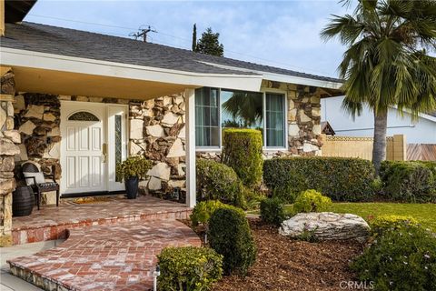 A home in North Tustin