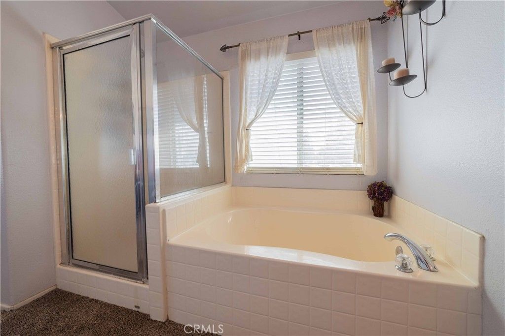 listing image 130727792431332932414