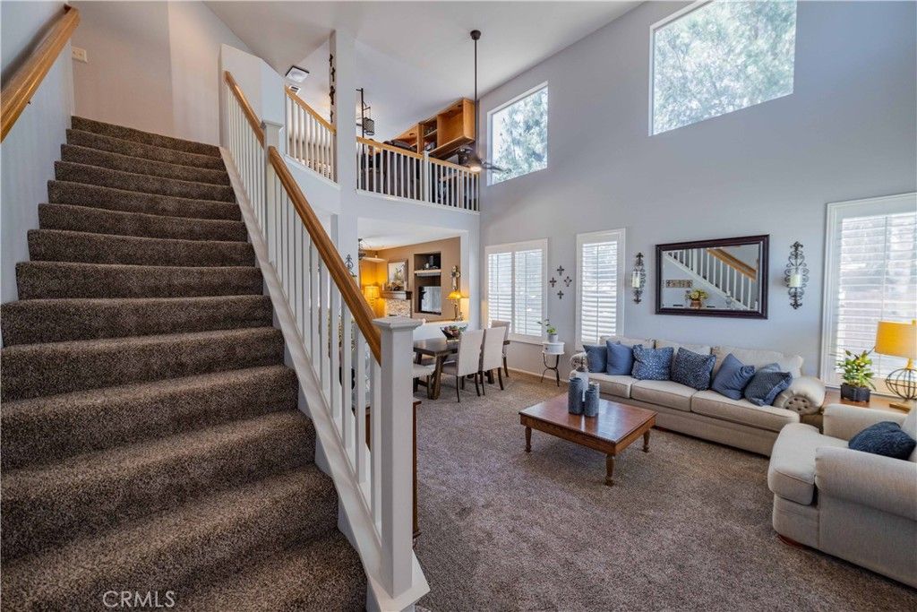 listing image 130724127908530740250