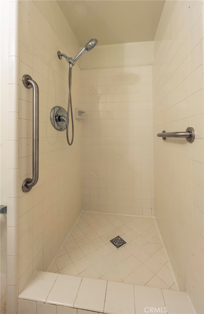 Anaheim Hills Estates (ANHI) - Residential