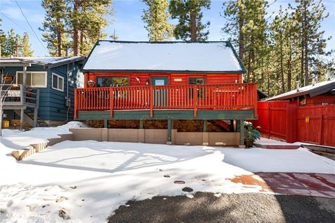 Photo of 40021 Glenview Road, Big Bear Lake, CA 92315 (MLS # IG25049861) Photo of 40021 Glenview Road, Big Bear Lake, CA 92315 (MLS # IG25049861)