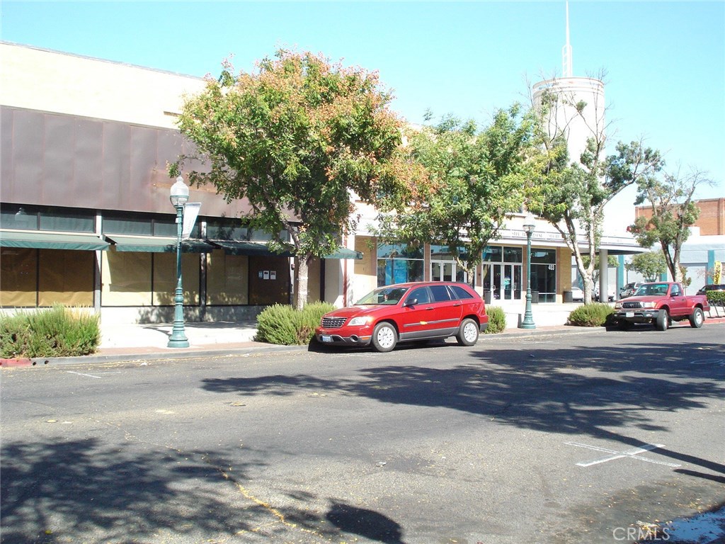 The retail space is approximately 1,425 +/- sq. ft. The previous occupant was Starbuck's Corporation. Additional outside seating is approved for the space. Adjoining the space is The Main Place Stadium Theatre, which is a 13 theatre showplace. Play House Merced is across the street as well as other office space and retail space. A new 48,000 sq.ft. Admin Office building is being constructed about 2 blocks away, which will be home to about 300+ UC Merced Admin Employees. In addition, a new Hotel complex is awaiting approval approximately 1.5 blocks from subject property.