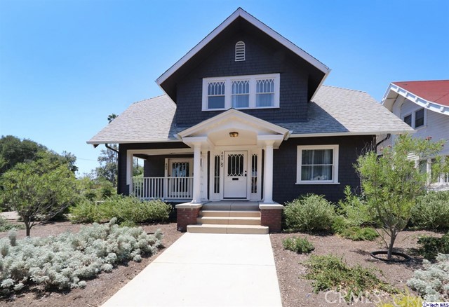 SOLD before processing. Absolutely charming 3 bed 3.5 bath PLUS den reimagined craftsman. Close to trendy shops and cafe's in Highland park's Garvanza district!
