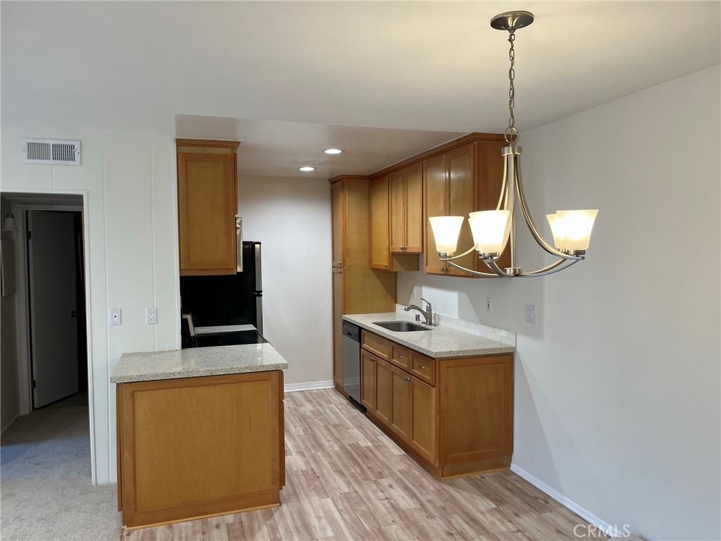 576 n bellflower boulevard 332