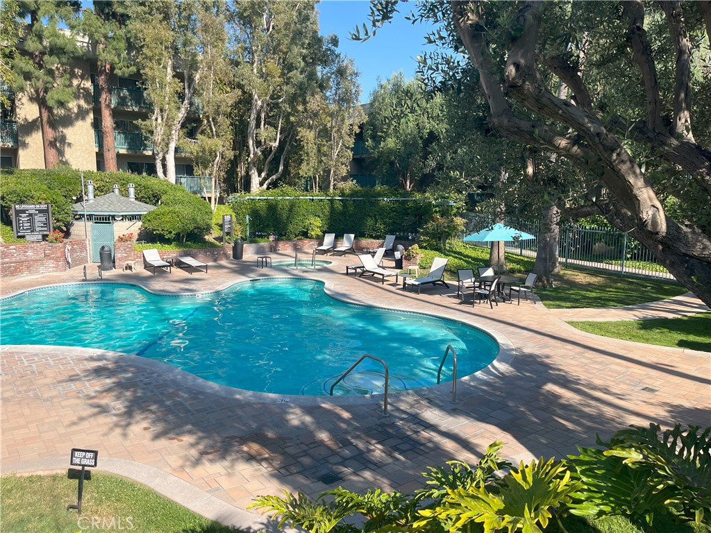 576 n bellflower boulevard 332