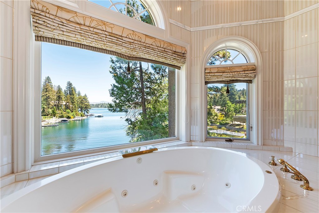 Arrowhead Woods (AWHW) - Residential