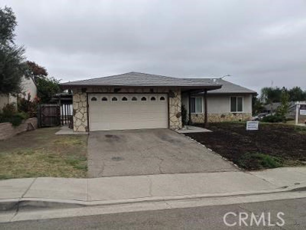 listing image 130722373269156356551