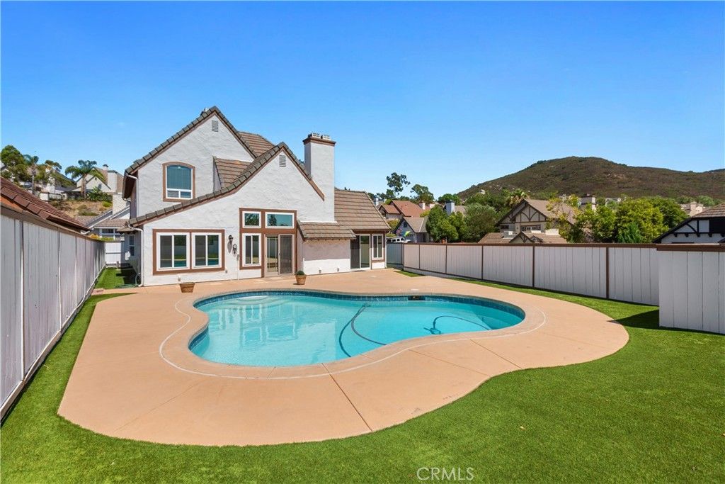 listing image 130720075961739899978