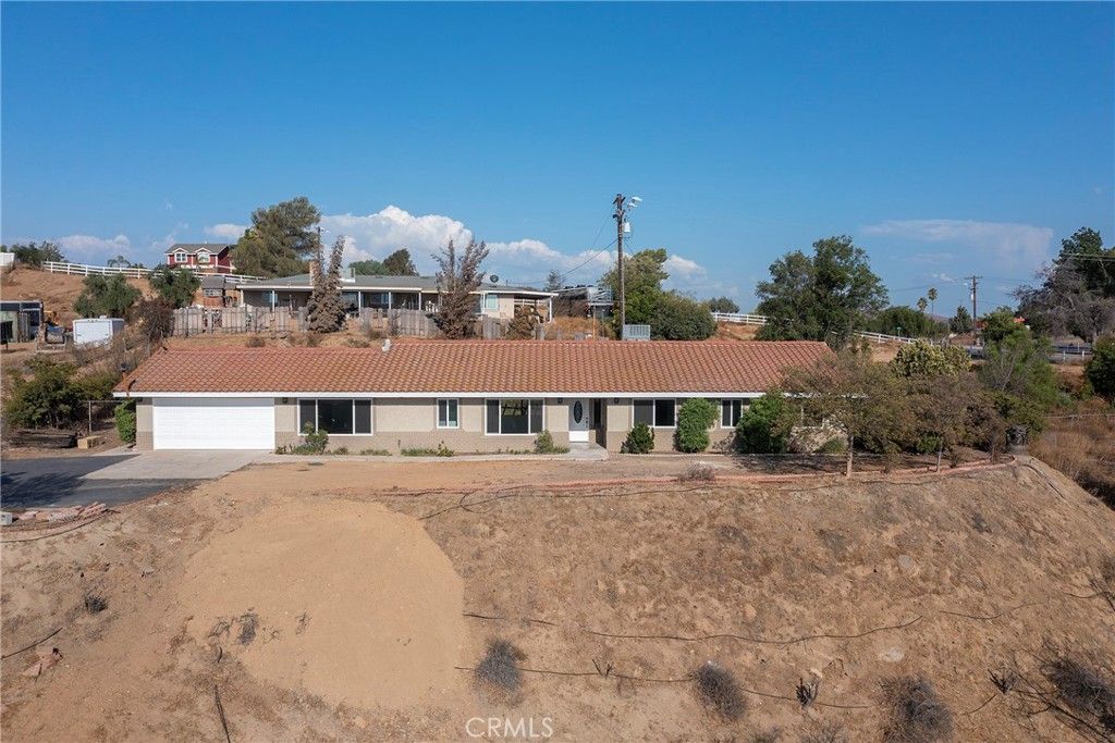 listing image 130723459869163560676