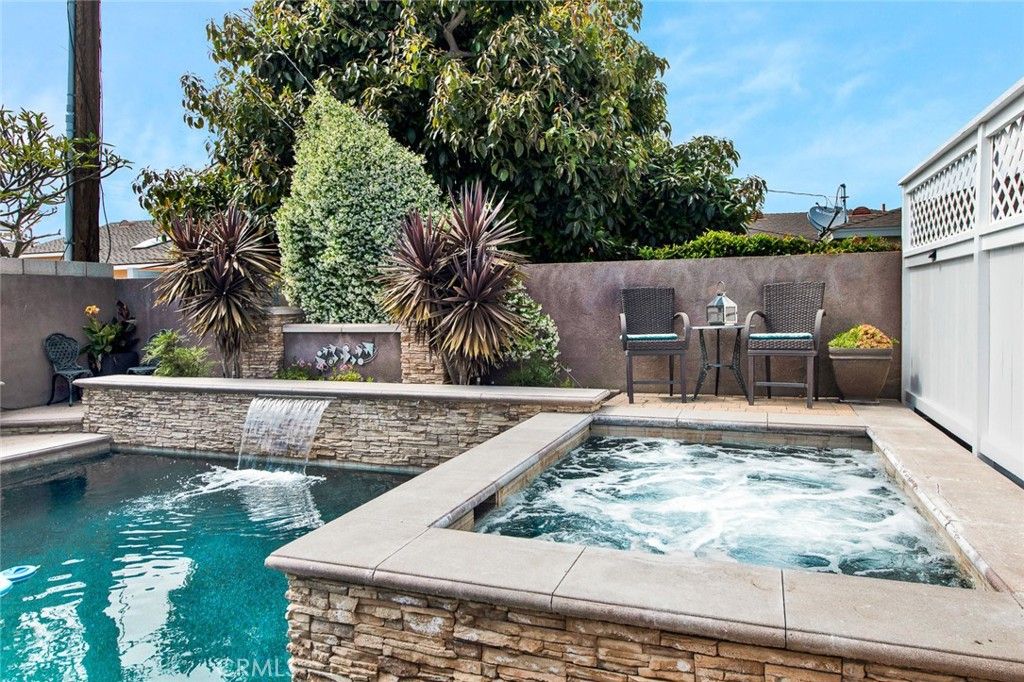 listing image 130721944505141977693
