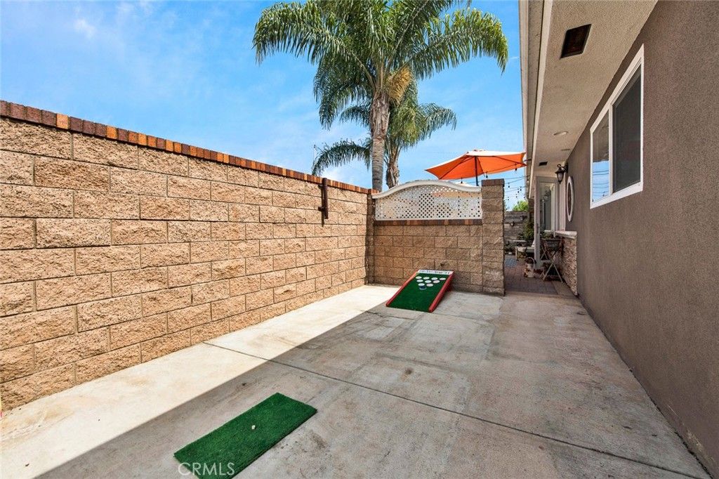 listing image 130726306177282743296
