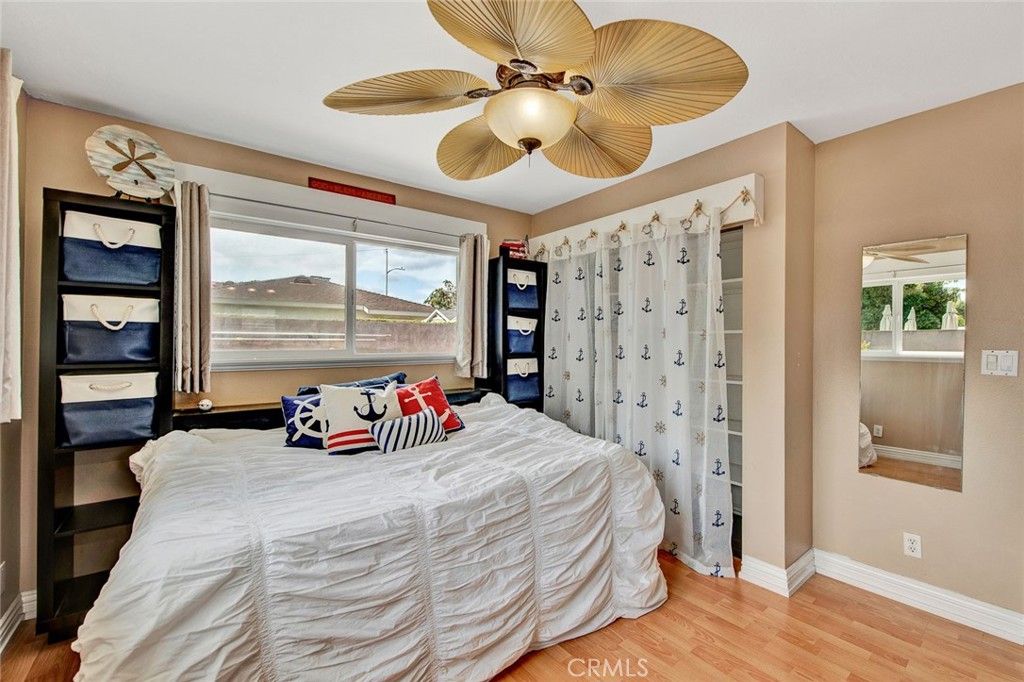 listing image 130728728628682865732