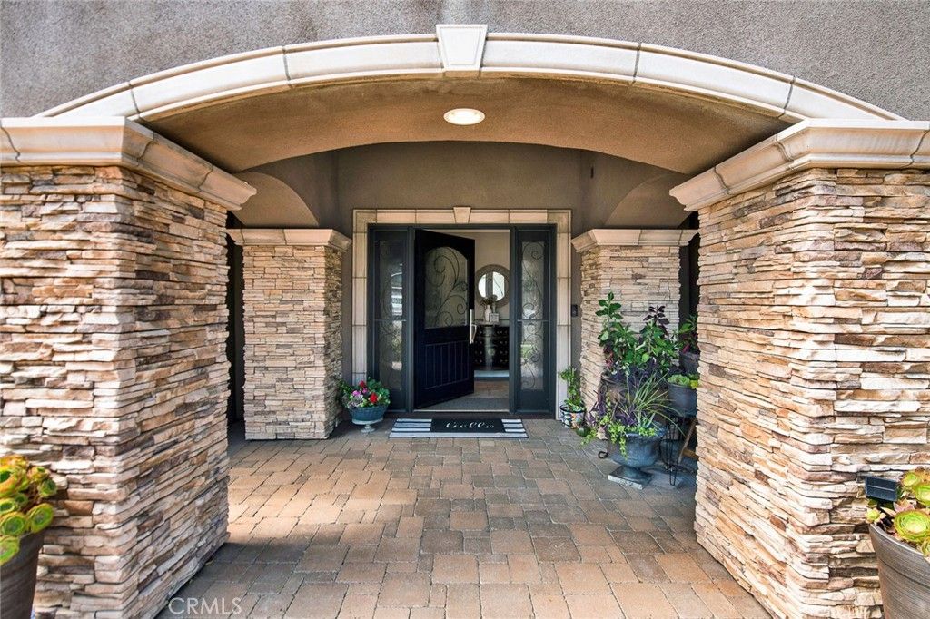 listing image 130728059392232709418