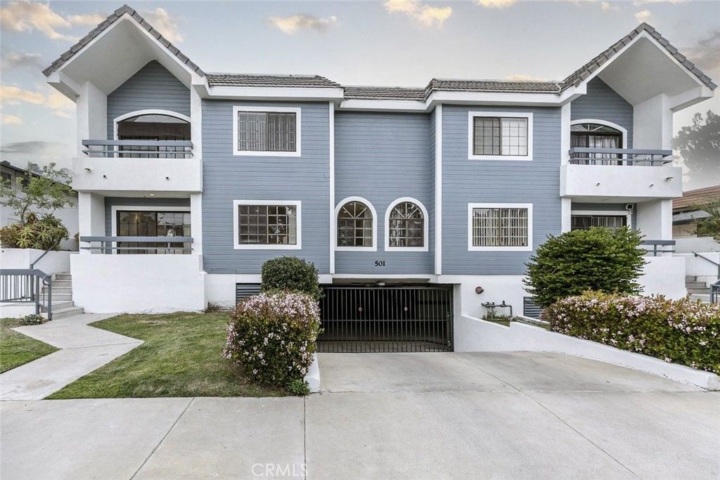 listing image 0