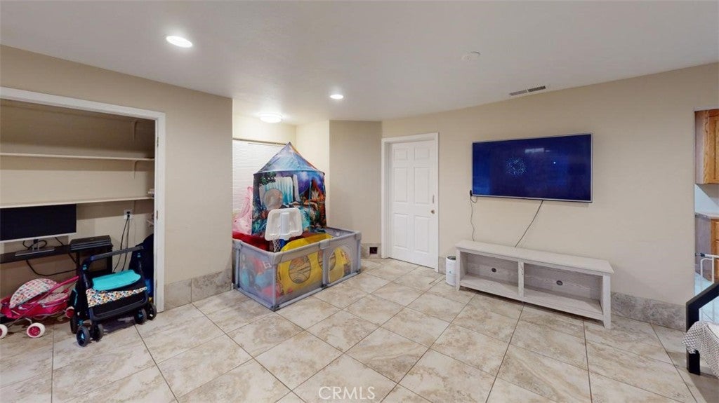 6 Avery Court