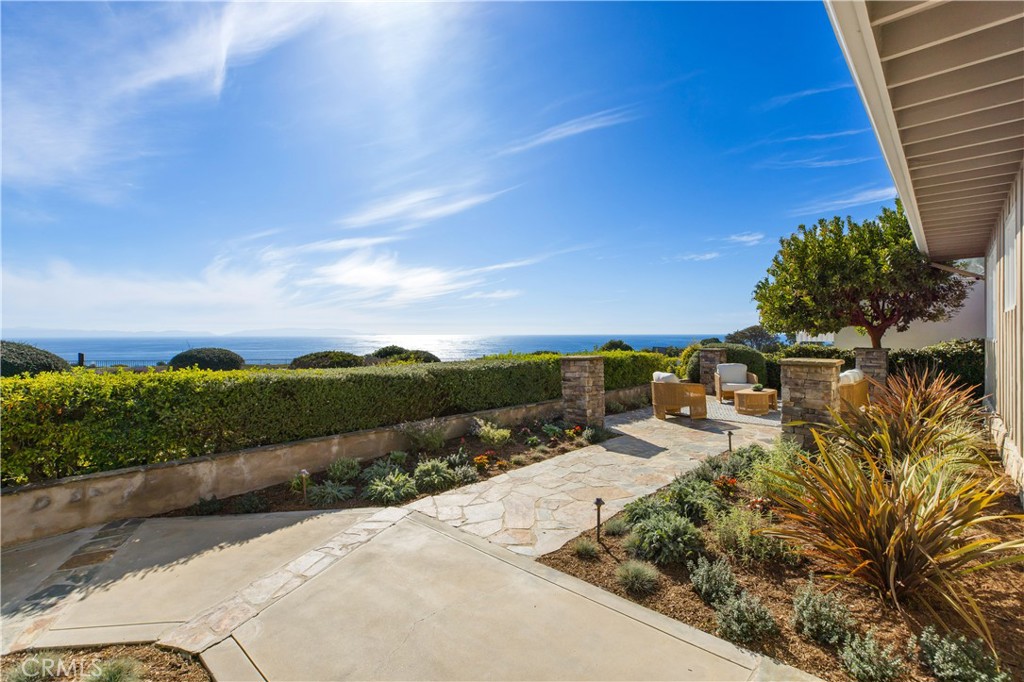 3951 Palos Verdes Drive South
