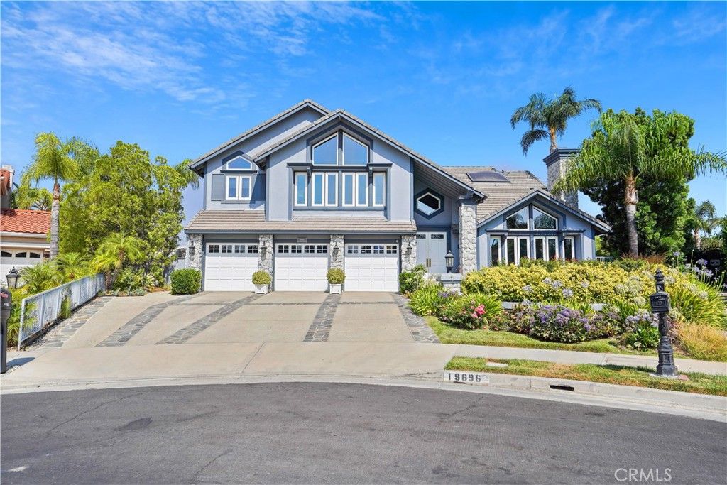 listing image 130726584891873192359