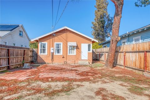 A home in Coalinga