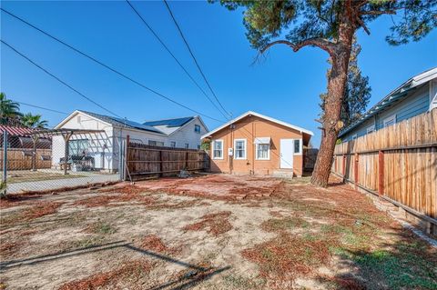 A home in Coalinga