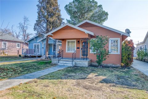 A home in Coalinga