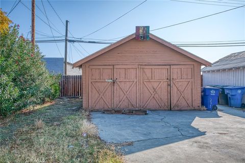 A home in Coalinga