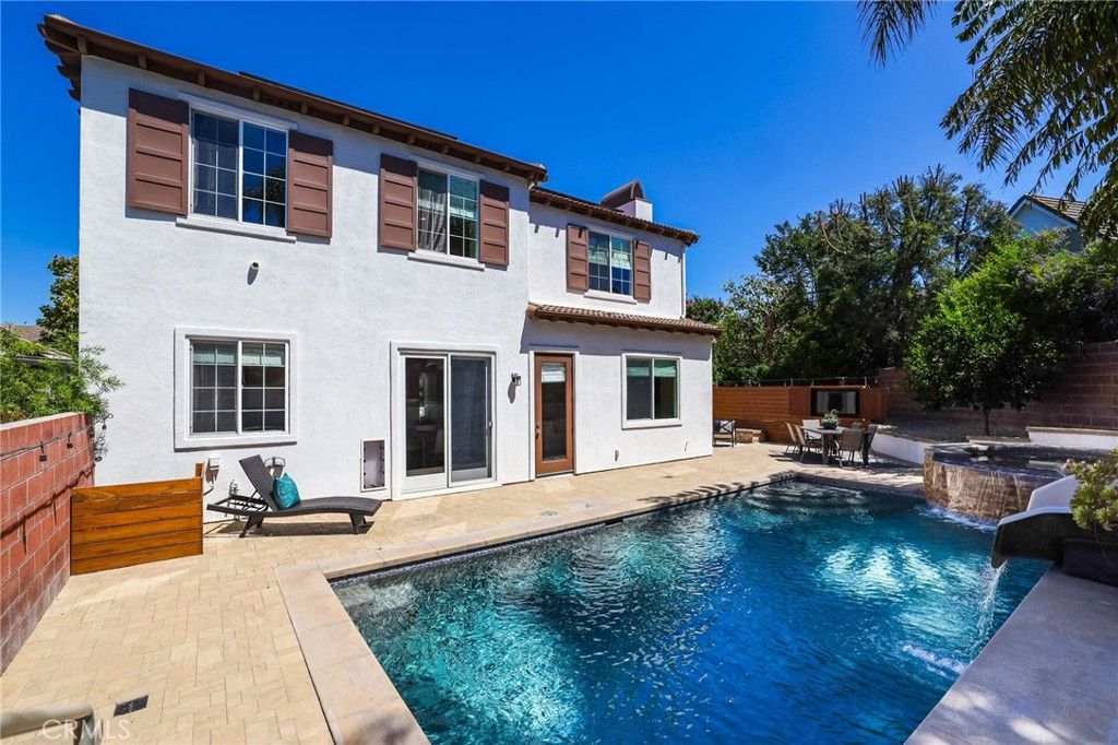 listing image 130724035450687224978