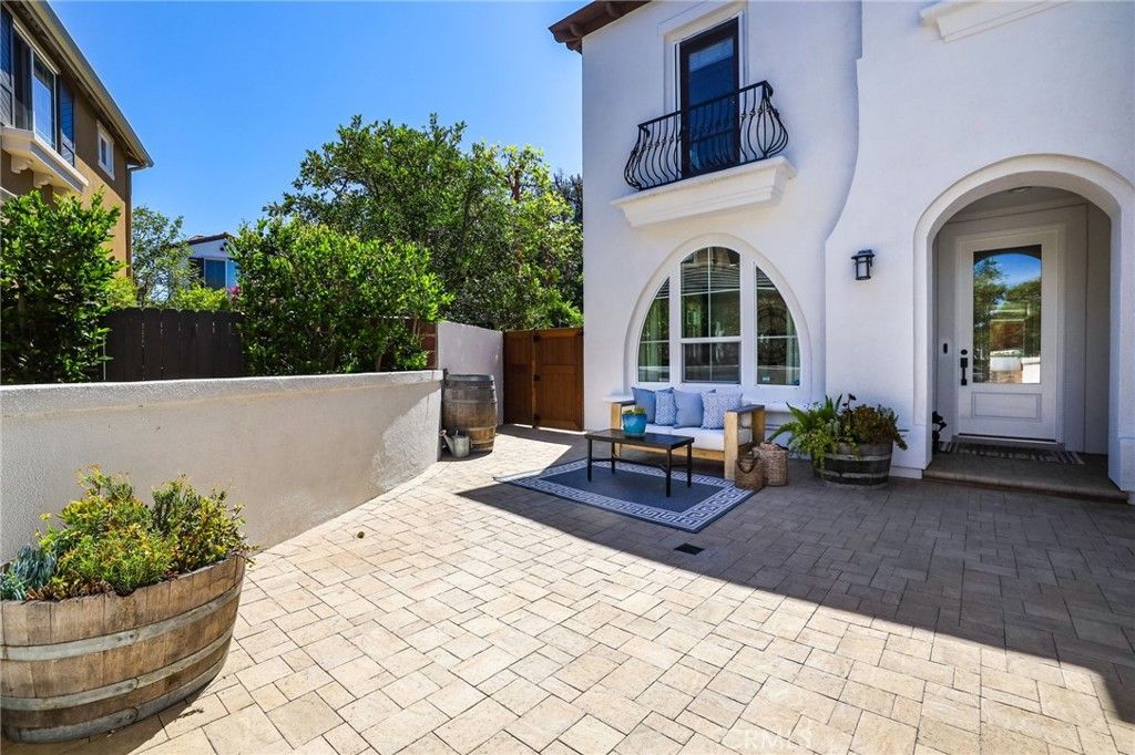 listing image 130723838443110723436