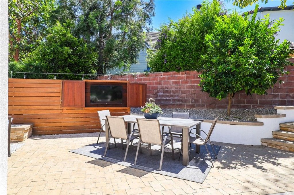 listing image 130723977099767706398