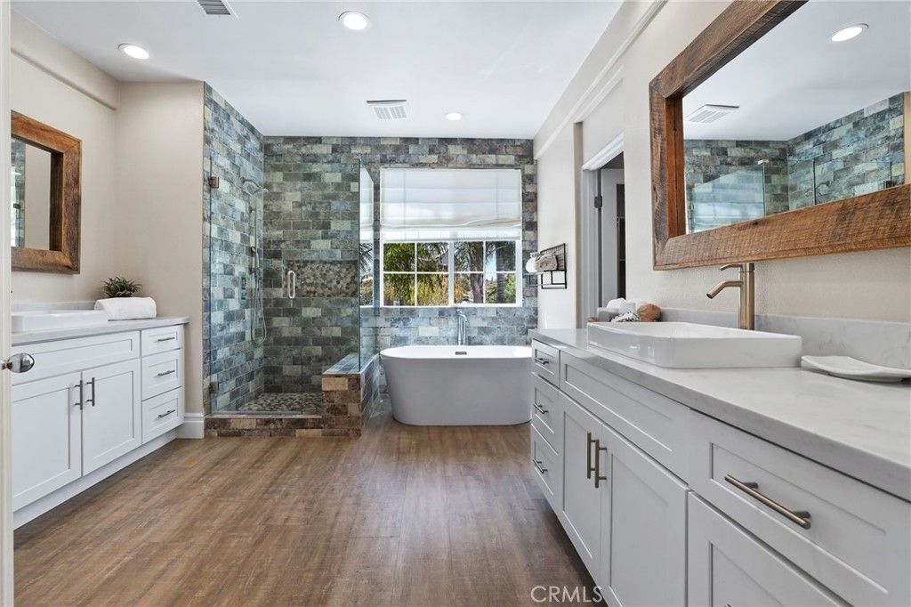 listing image 130720819900339747197