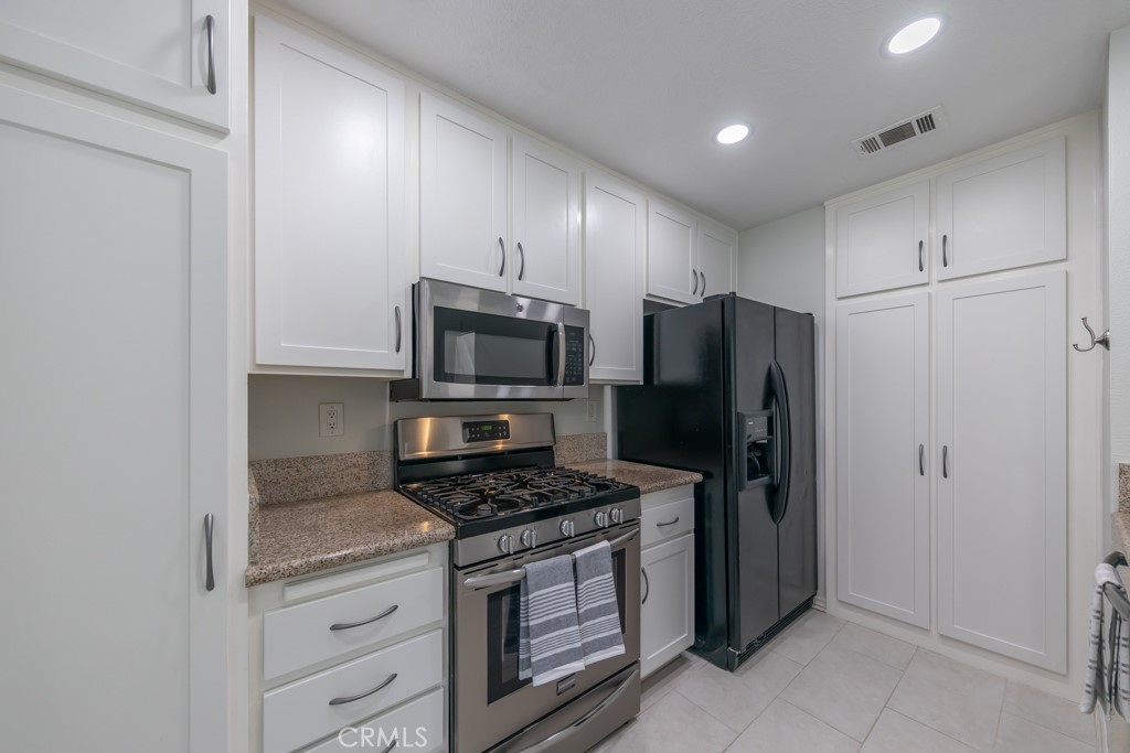 Photo 13 of 51 of 28099 Caldaro condo
