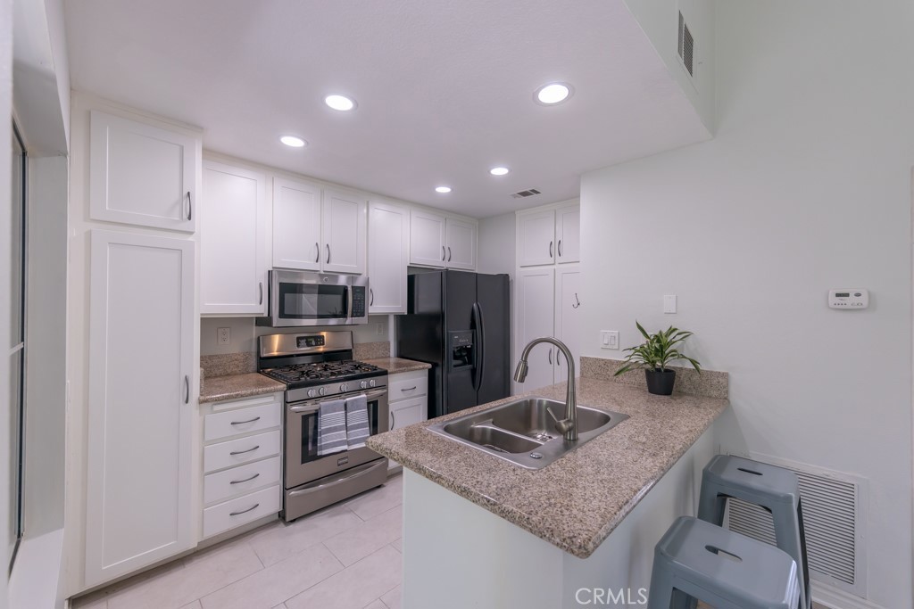 Photo 11 of 51 of 28099 Caldaro condo