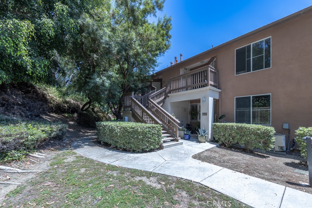 Photo 4 of 51 of 28099 Caldaro condo