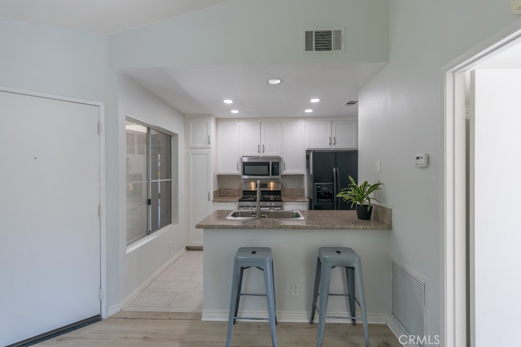 Photo 10 of 51 of 28099 Caldaro condo