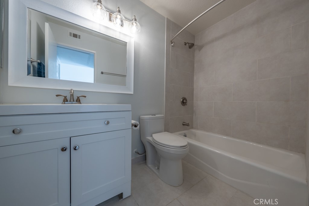 Photo 26 of 51 of 28099 Caldaro condo