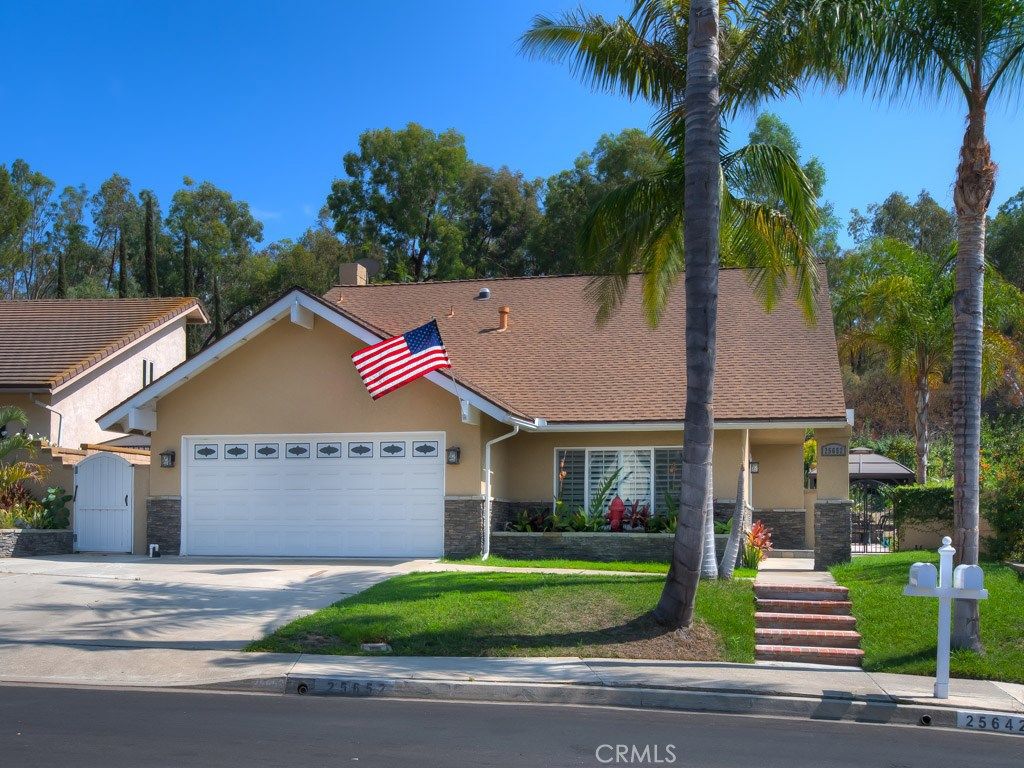 listing image 130728427059955549743