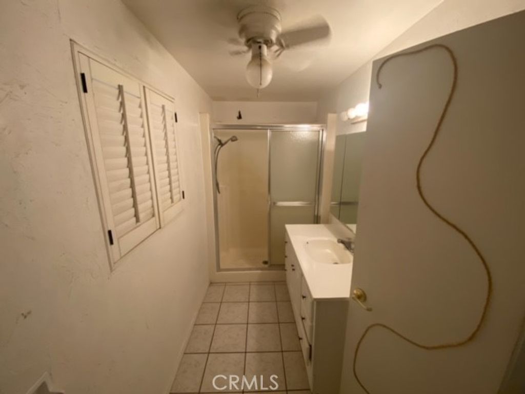 listing image 130727686658430439029