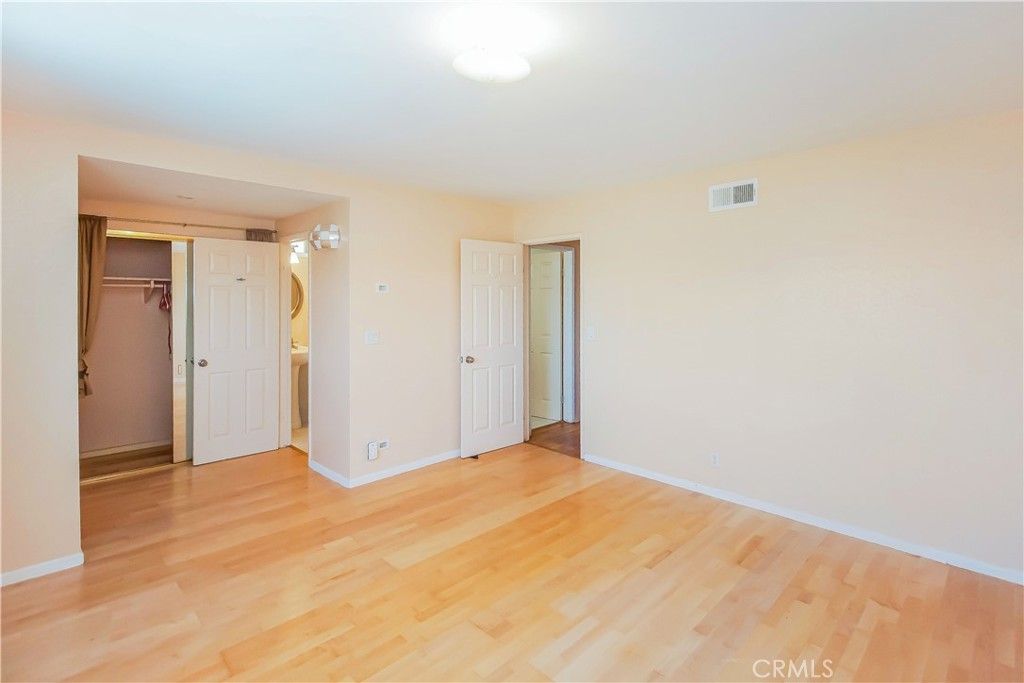 listing image 130728040519192458411
