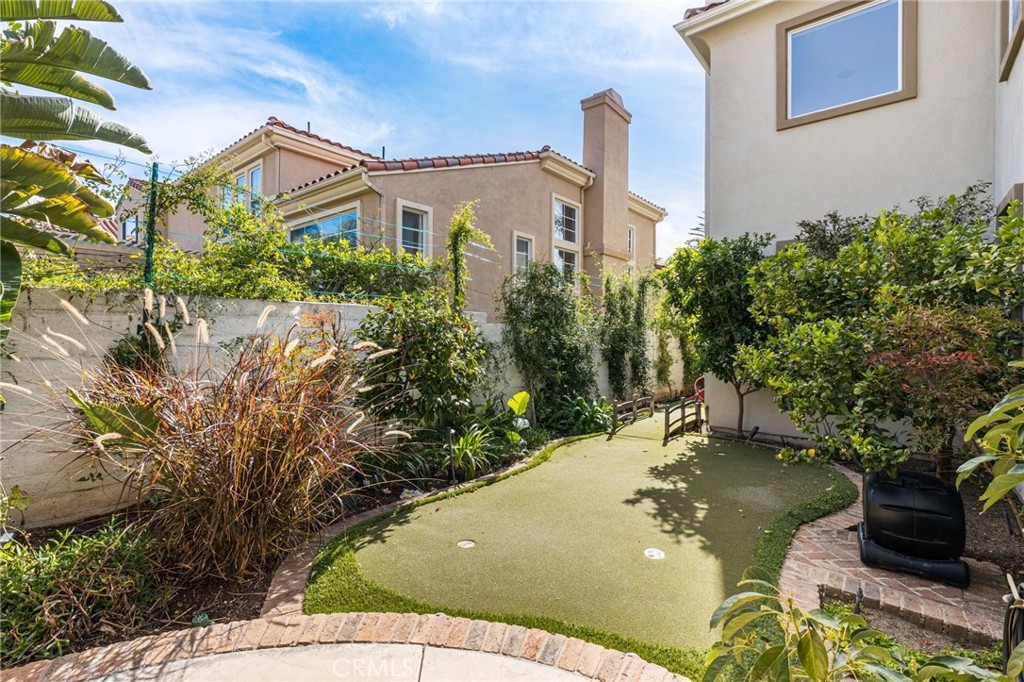 2175 Palmer Place